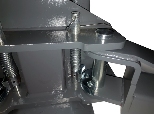 2.2kw Δύναμη του κινητήρα 2 Post Car Lift Πλάκα δαπέδου Αυτοκινητοκινητοκινητοκινητοκινητήρα ανελκυστήρα