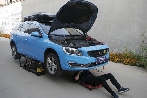 Ανυψωτική ικανότητα 3500kg Μεταφορτωτό όχημα γρήγορου ανύψωσης Αλεύρι Αυτοκινητοκινητήρα ανύψωσης με προσαρμογή ύψους